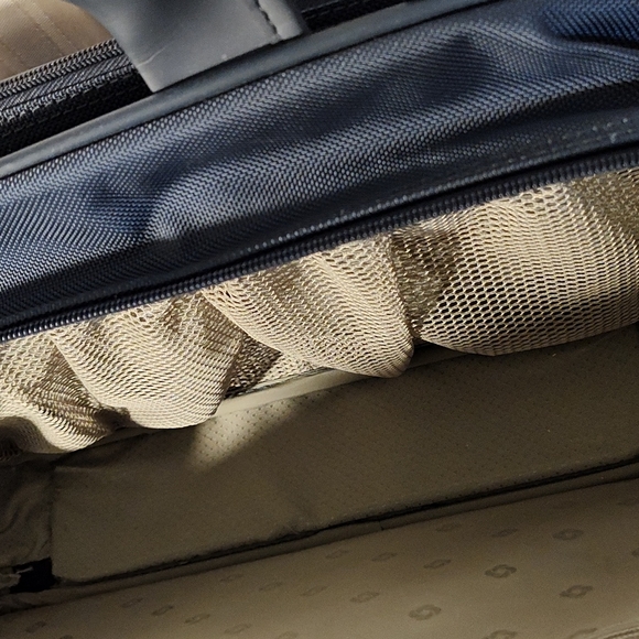 Samsonite Travel Bag - Picture 8 of 9